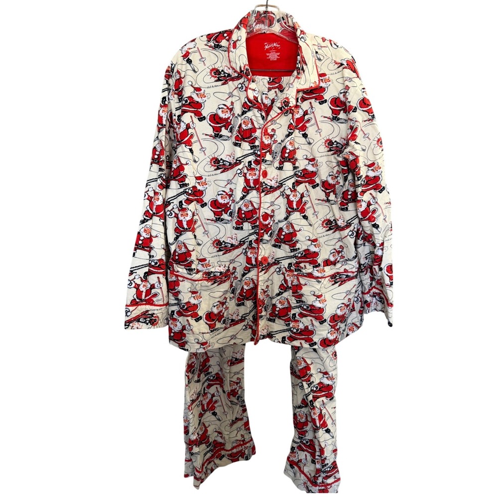 Nick and Nora 2PC Holiday Pajama Set Men L Cream‎ Red Festive Santa Claus Skiing